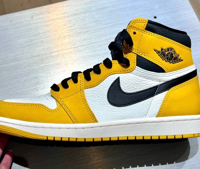  Air Jordan 1 High OG “Yellow Ochre” review Antony Mendola 03