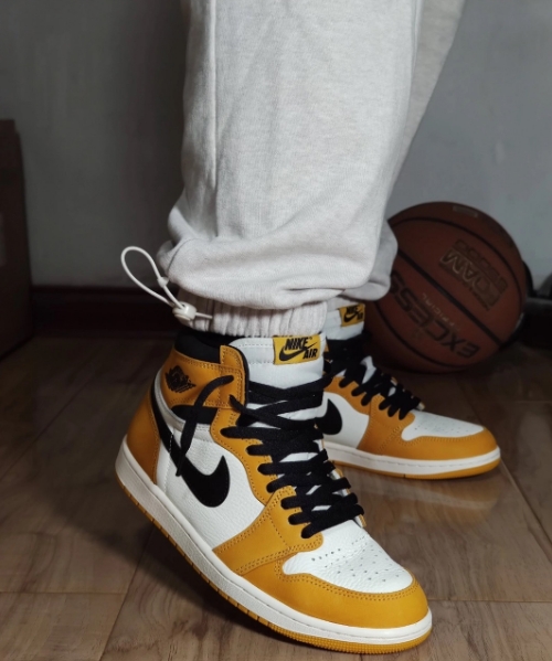  Air Jordan 1 High OG “Yellow Ochre” review steve ellis 02