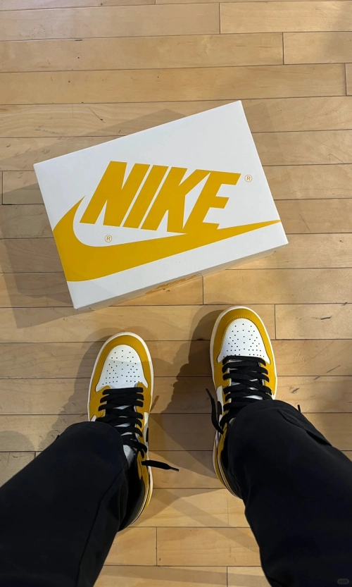  Air Jordan 1 High OG “Yellow Ochre” review 