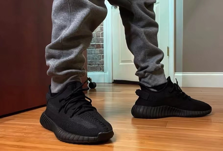 Adidas Yeezy Boost 350 V2 Cinder review stuffnie 02