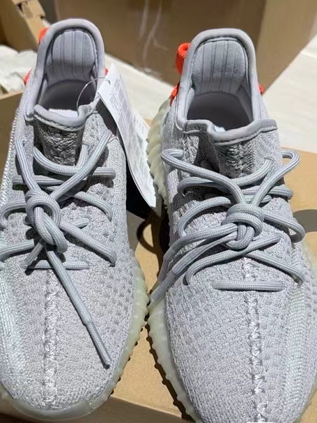 Adidas Yeezy Boost 350 V2 Tail Light review reel 01