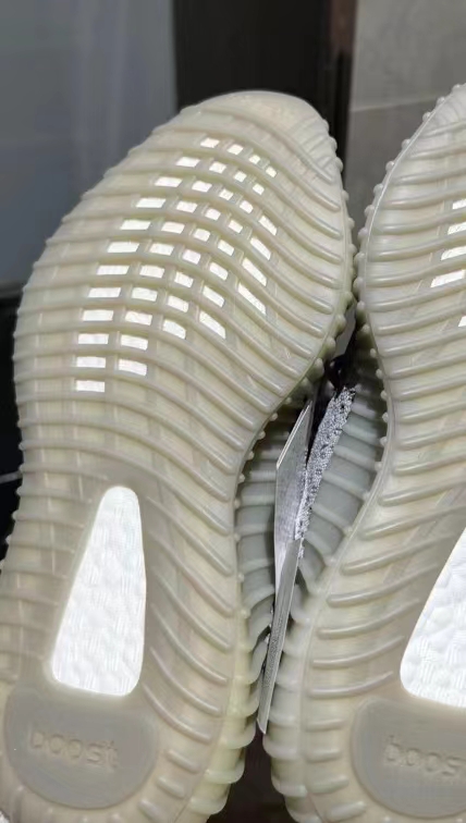 Adidas Yeezy Boost 350 V2 Tail Light review reel 02