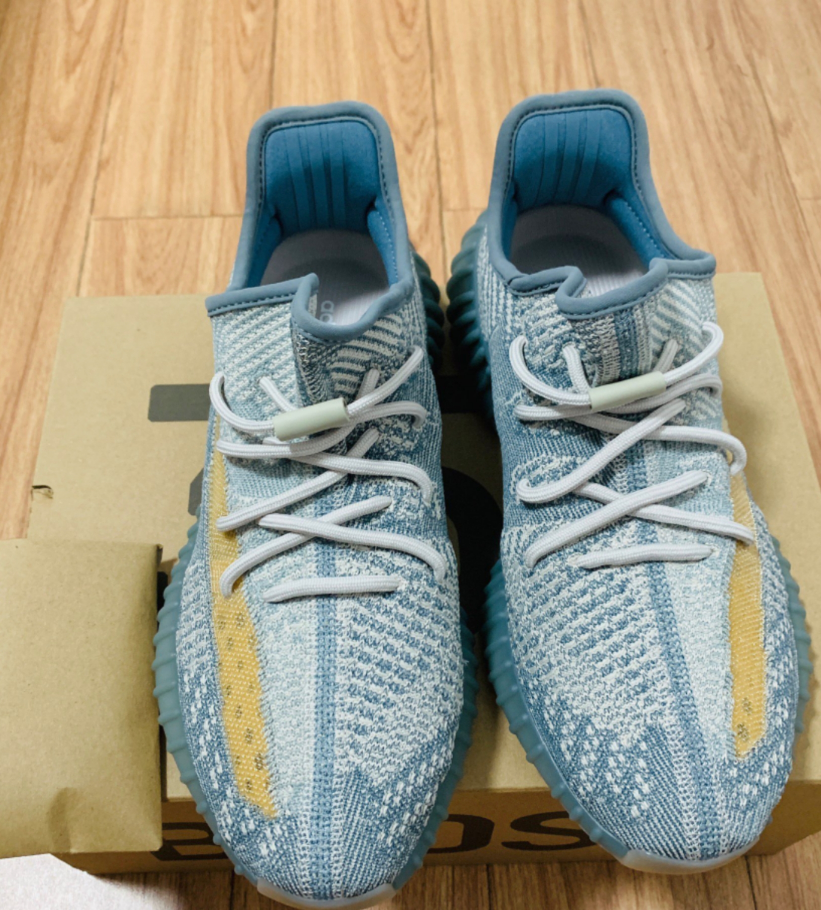 Adidas Yeezy Boost 350 V2 Israfil review Tom 01