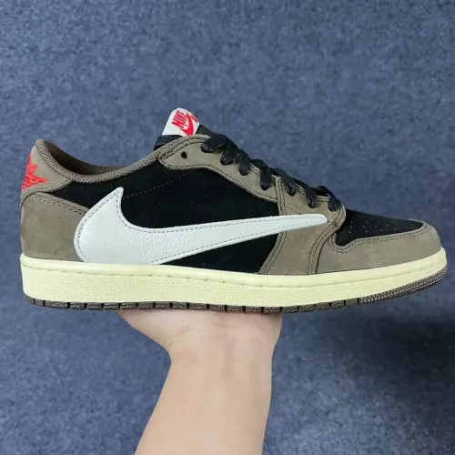 🔥 Travis Scott x Air Jordan 1 Low OG SP-T review 