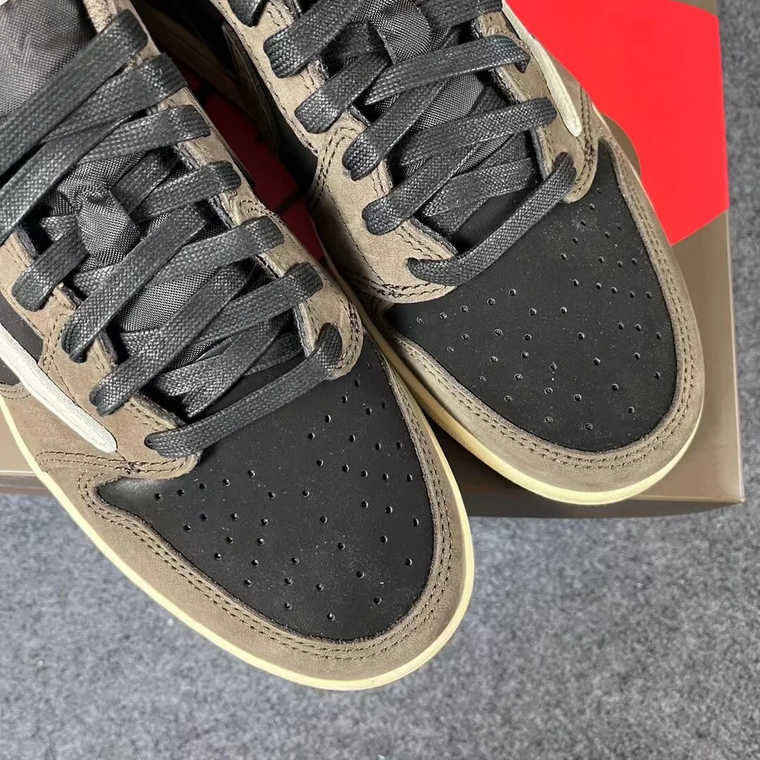 🔥 Travis Scott x Air Jordan 1 Low OG SP-T review Johnny Henry 02