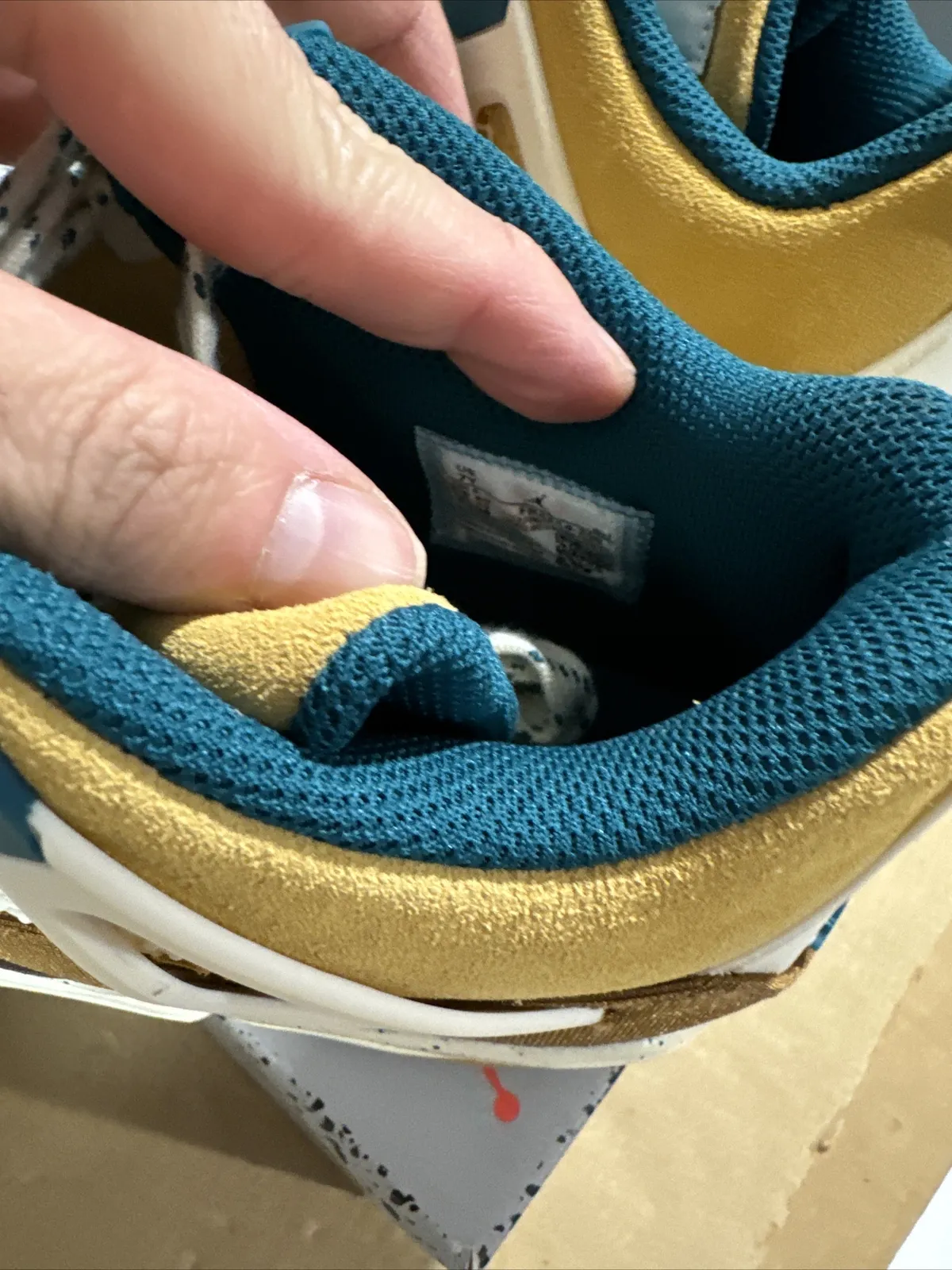 DJ Batch  Air Jordan 4 Cacao Wow Brown White review MARNIE 03