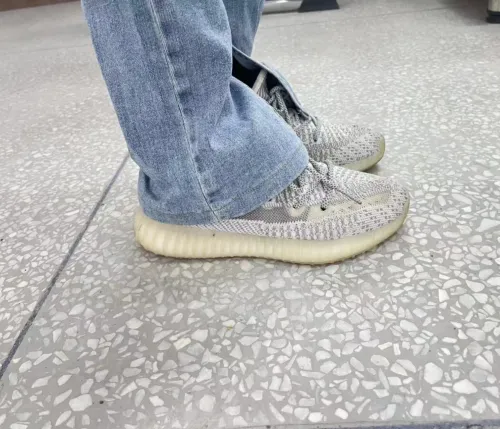 Adidas Yeezy Boost 350 V2 Lundmark review 