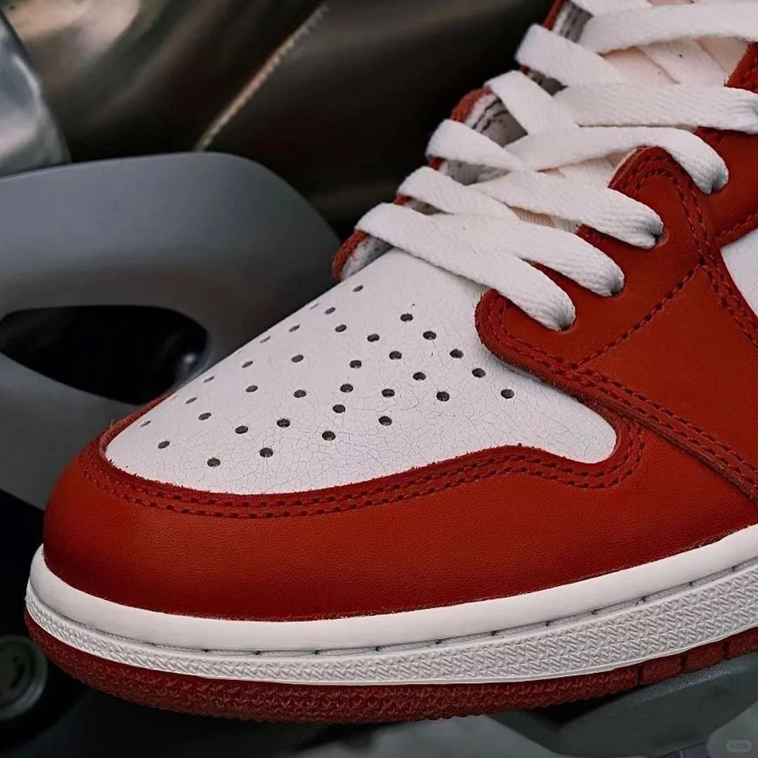 Air Jordan 1 High OG Chicago Reimagined review Eric H 04
