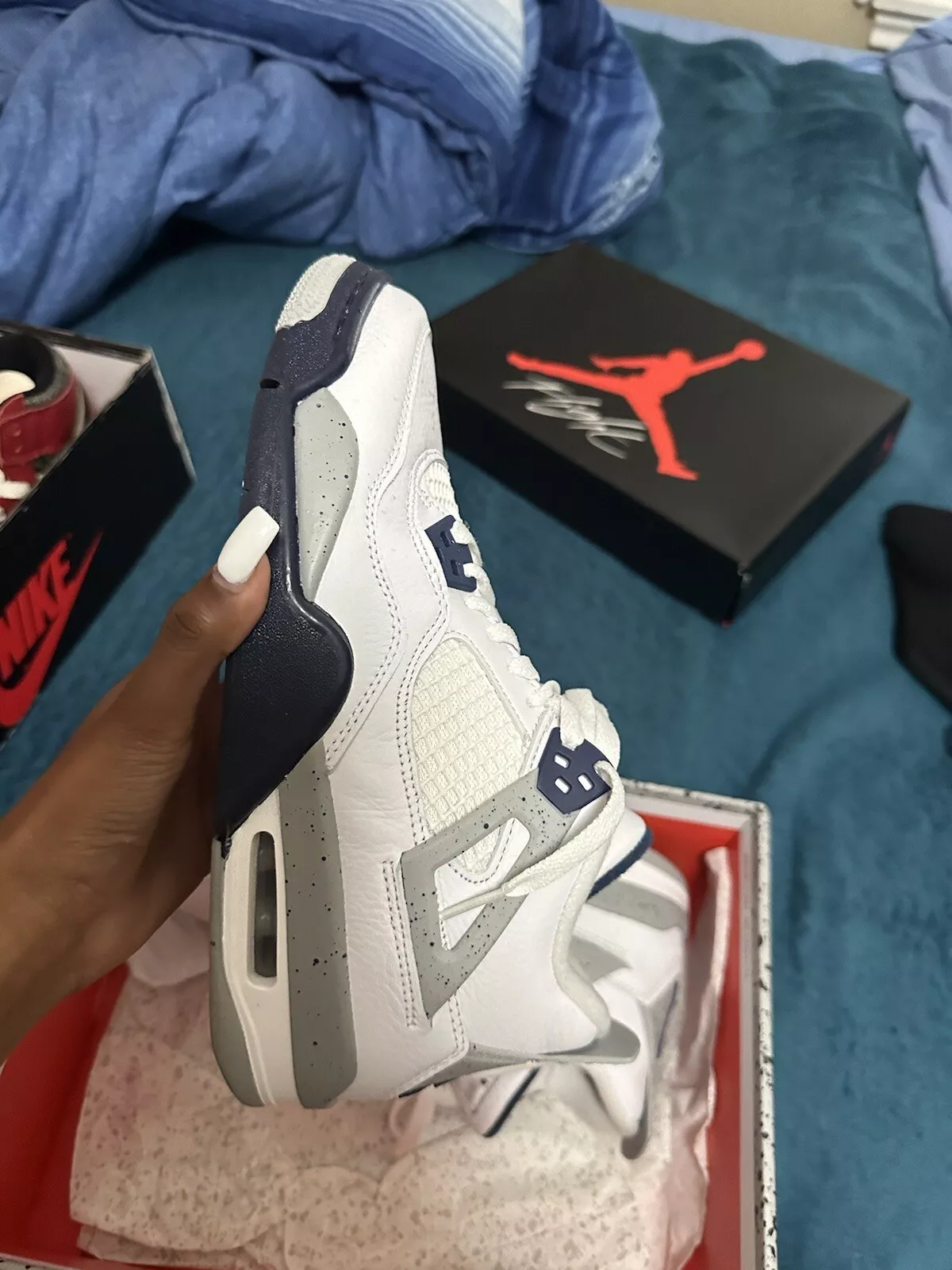 Q4 Batch Air Jordan 4 Retro Midnight Navy review Ema J 02