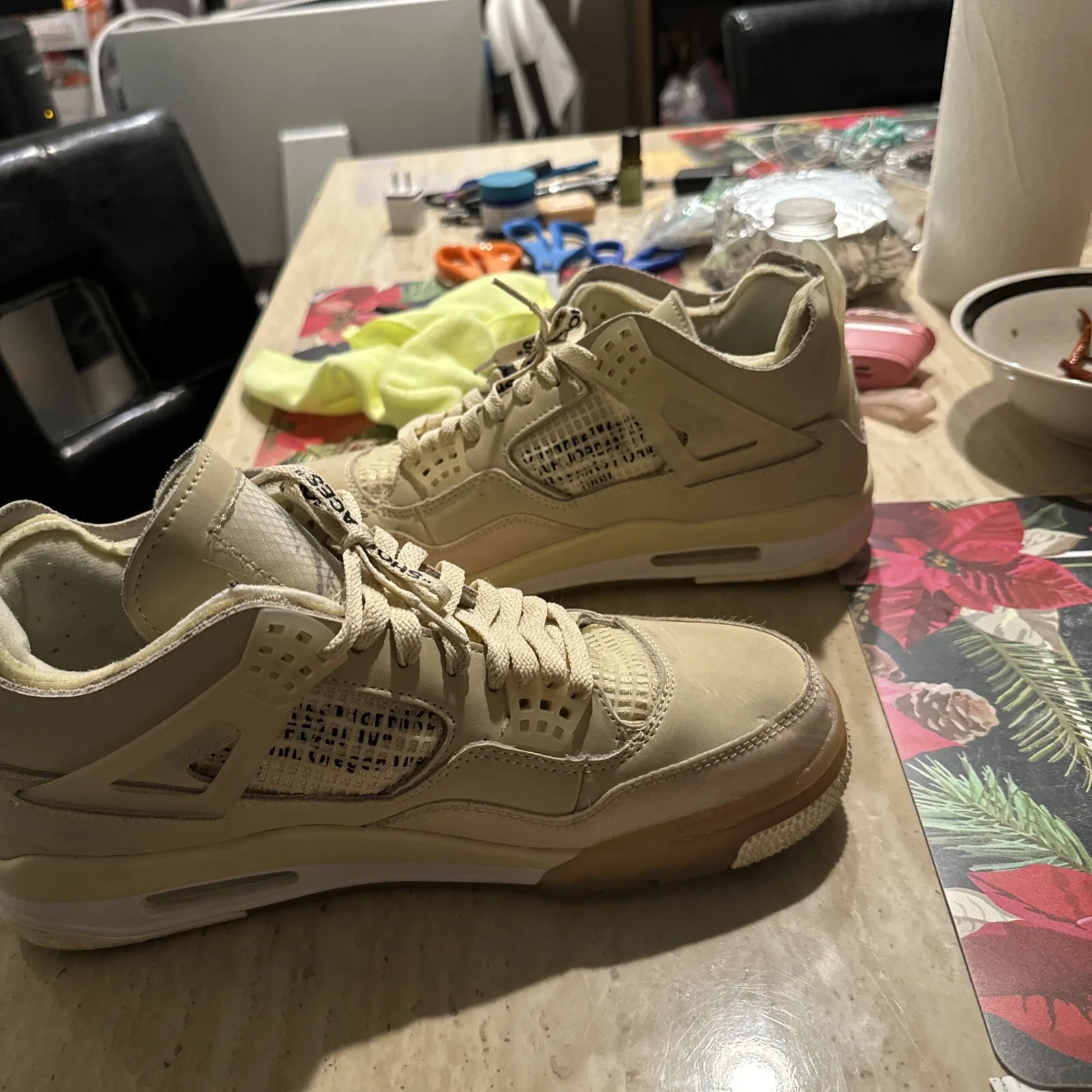 Q4 Batch OFF White x Air Jordan 4 Sail review Versastyleme 01