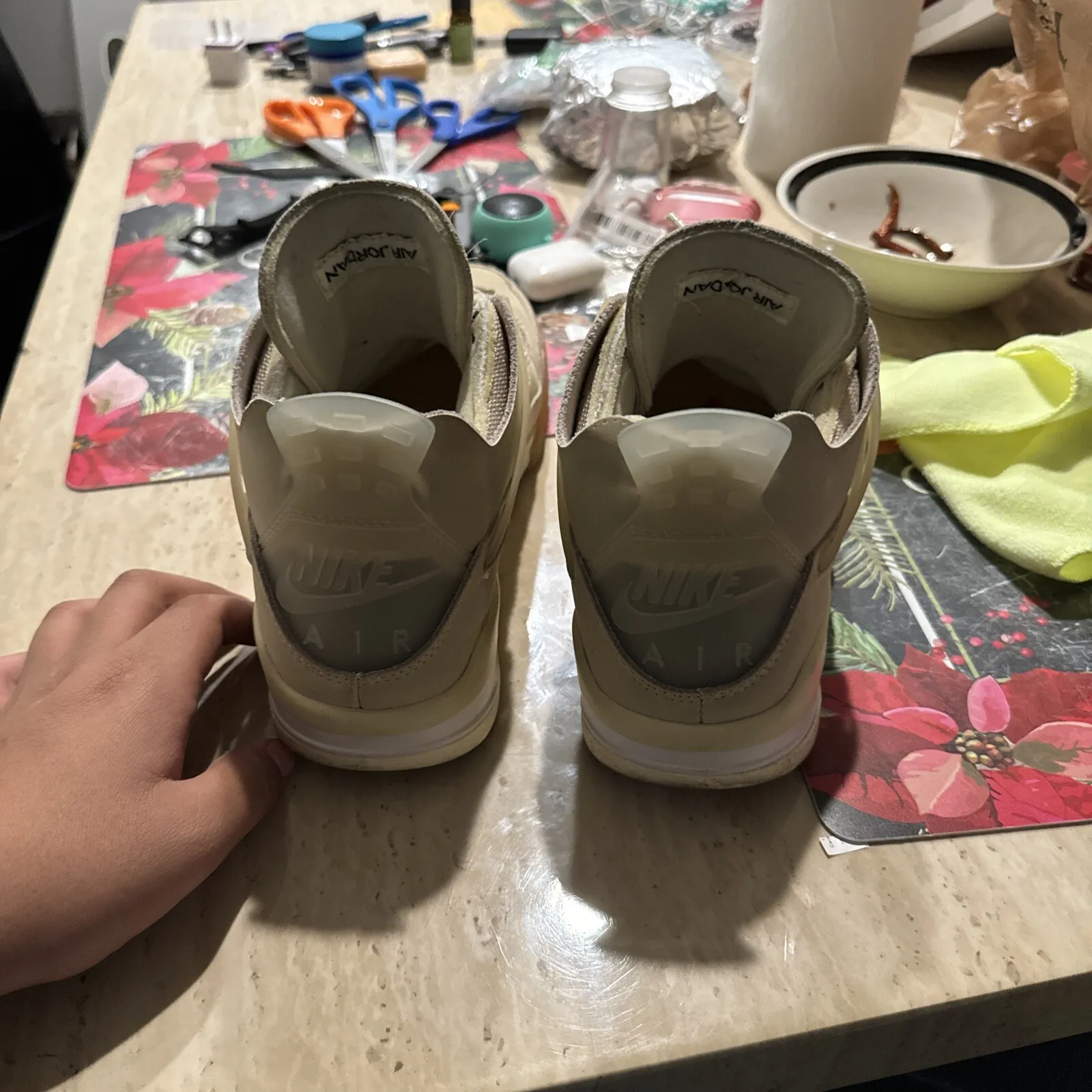 Q4 Batch OFF White x Air Jordan 4 Sail review Versastyleme 02