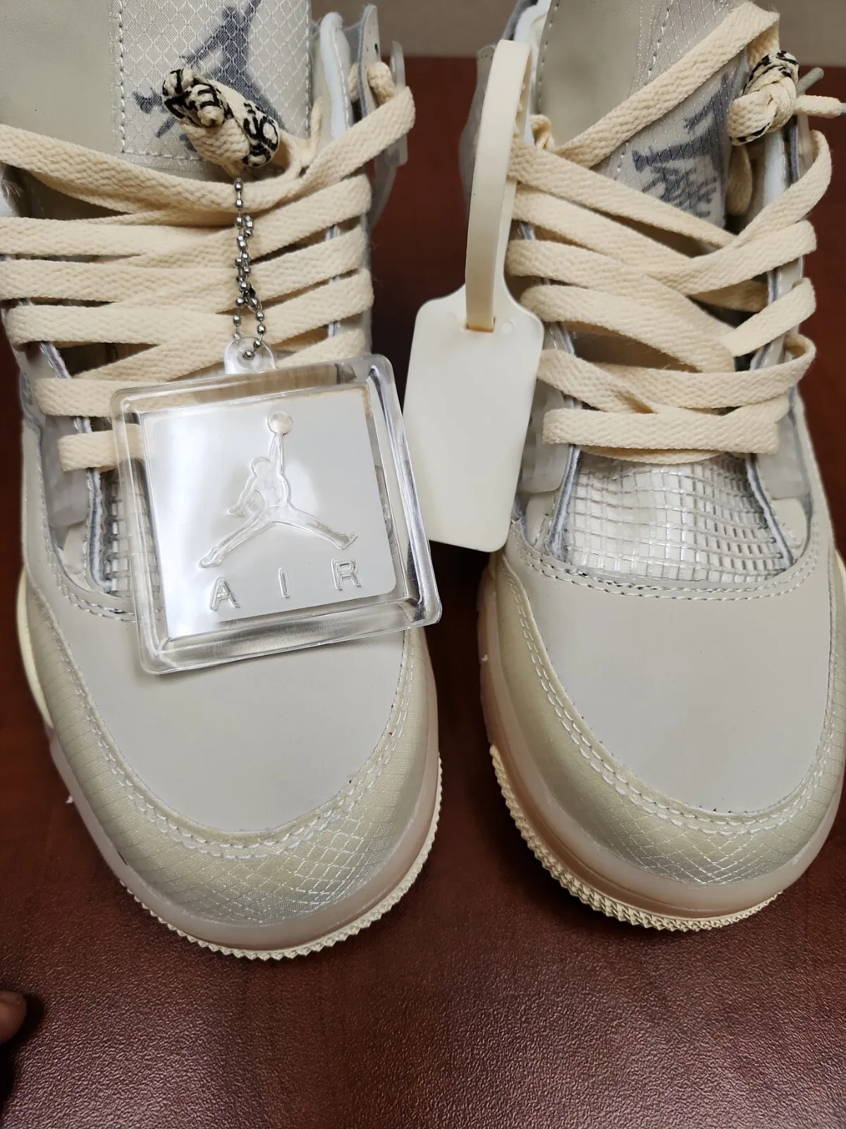 Q4 Batch OFF White x Air Jordan 4 Sail review Tessa 01