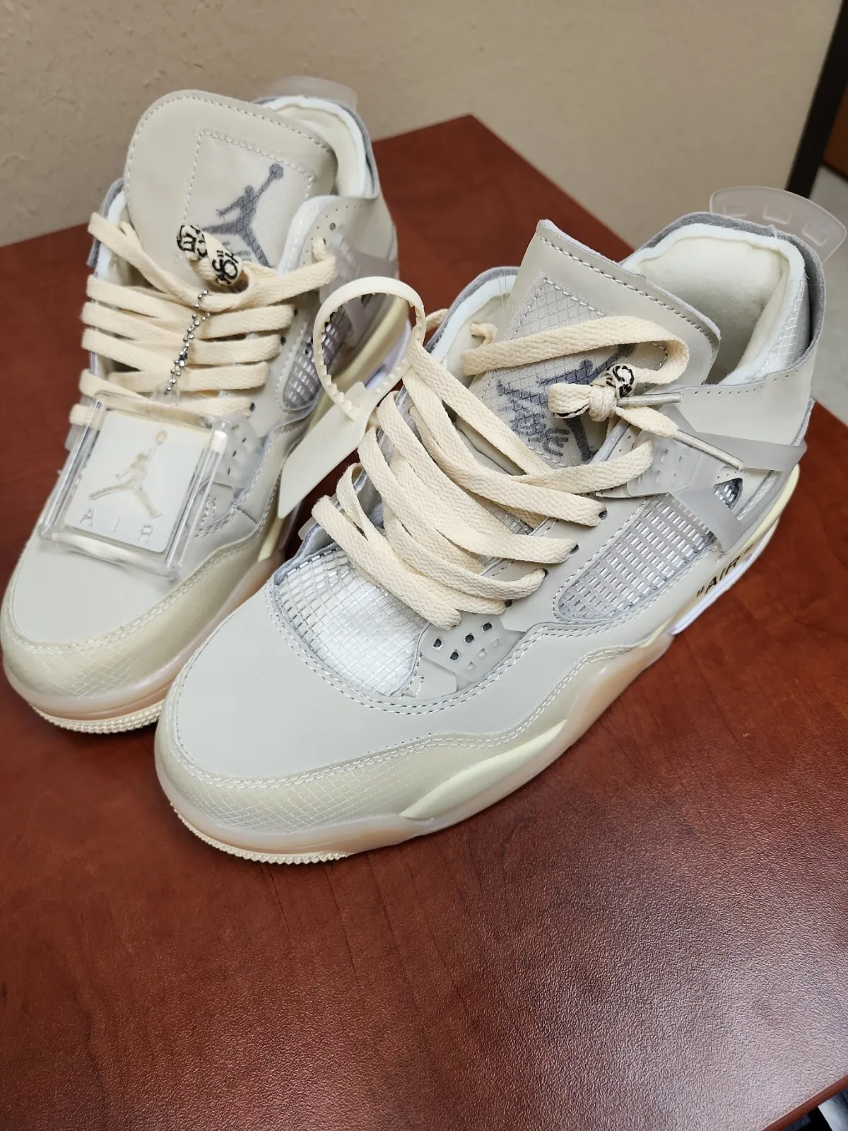 Q4 Batch OFF White x Air Jordan 4 Sail review Tessa 02