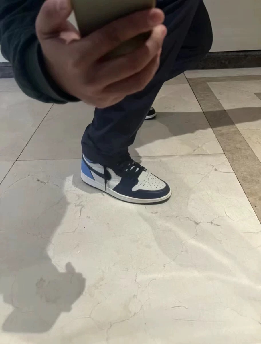 Air Jordan 1 Retro High OG Obsidian University Blue review David