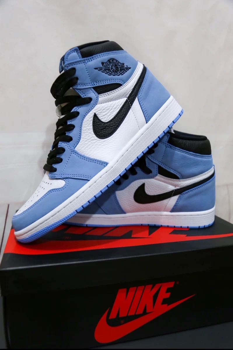 Air Jordan 1 Retro High OG Obsidian University Blue review Sijgo 01