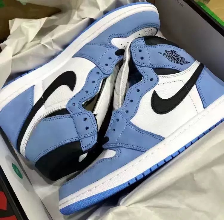 Air Jordan 1 Retro High OG Obsidian University Blue review Sijgof