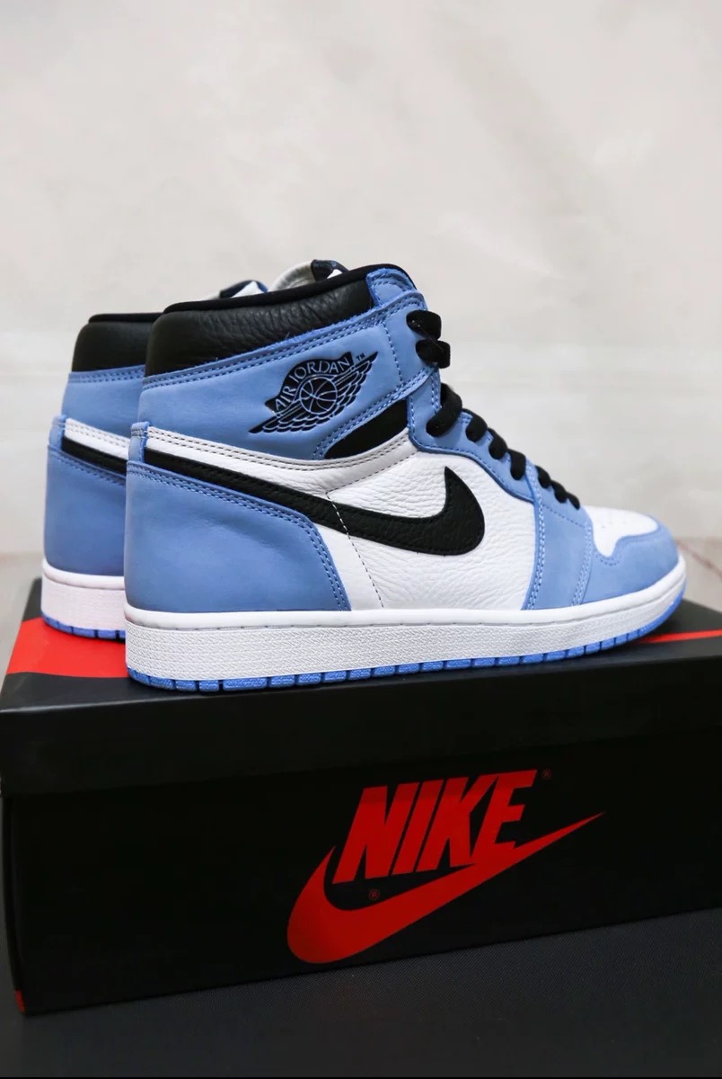 Air Jordan 1 Retro High OG Obsidian University Blue review Aiden 02