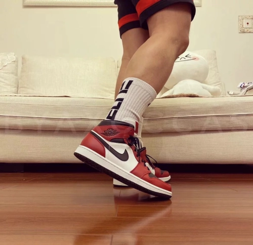 Air Jordan 1 High OG “Chicago review 