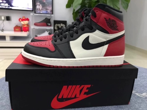 Air Jordan 1 High OG “Chicago review 