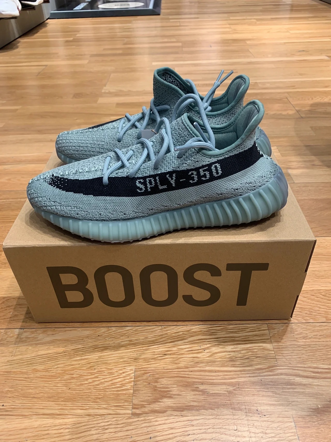 OG 350 V2 Adidas Yeezy Boost 350 V2 Jade Ash review Amazon Customer 03