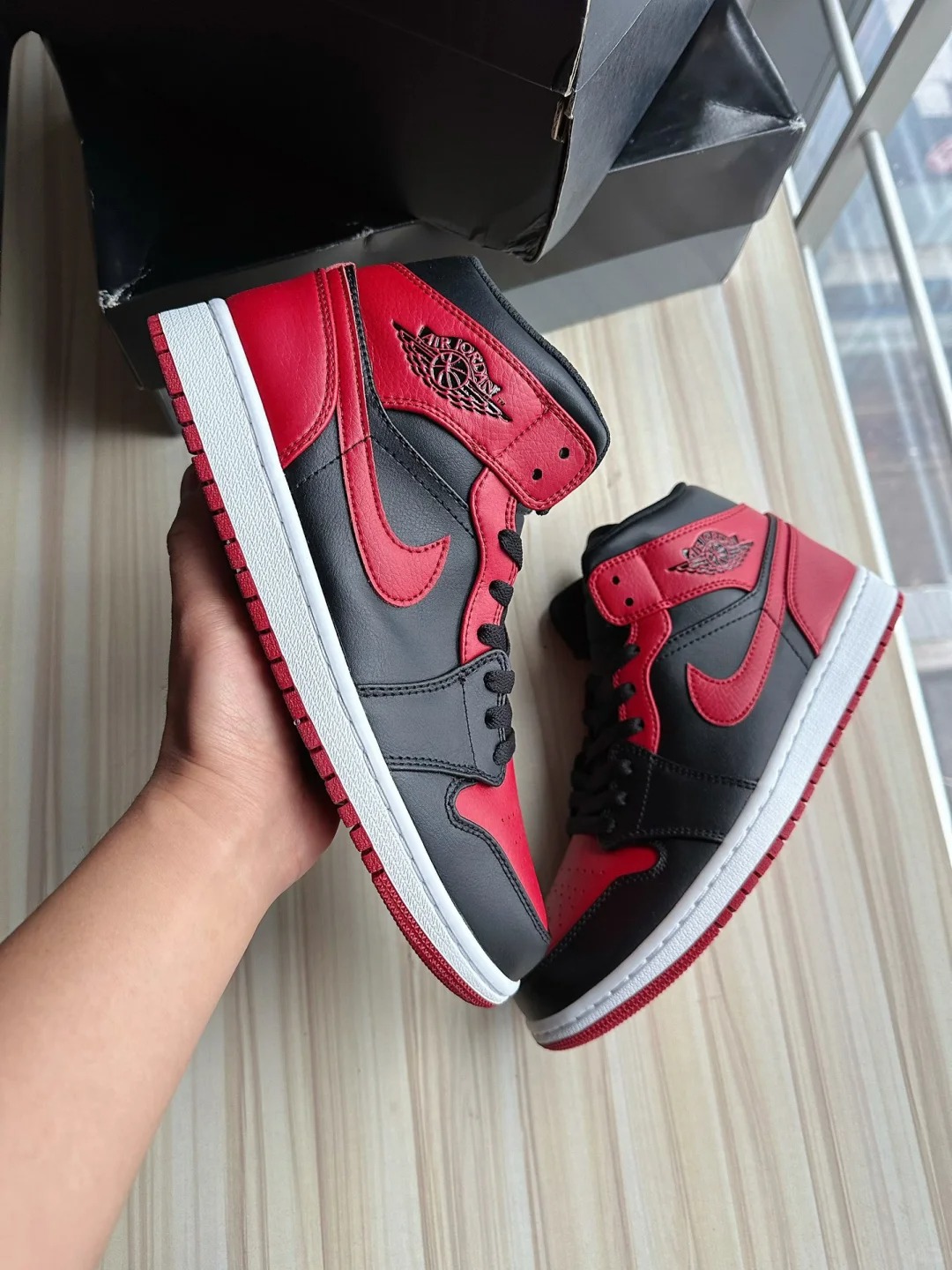 Air Jordan 1 High 'Banned' review Doudjkyue 01