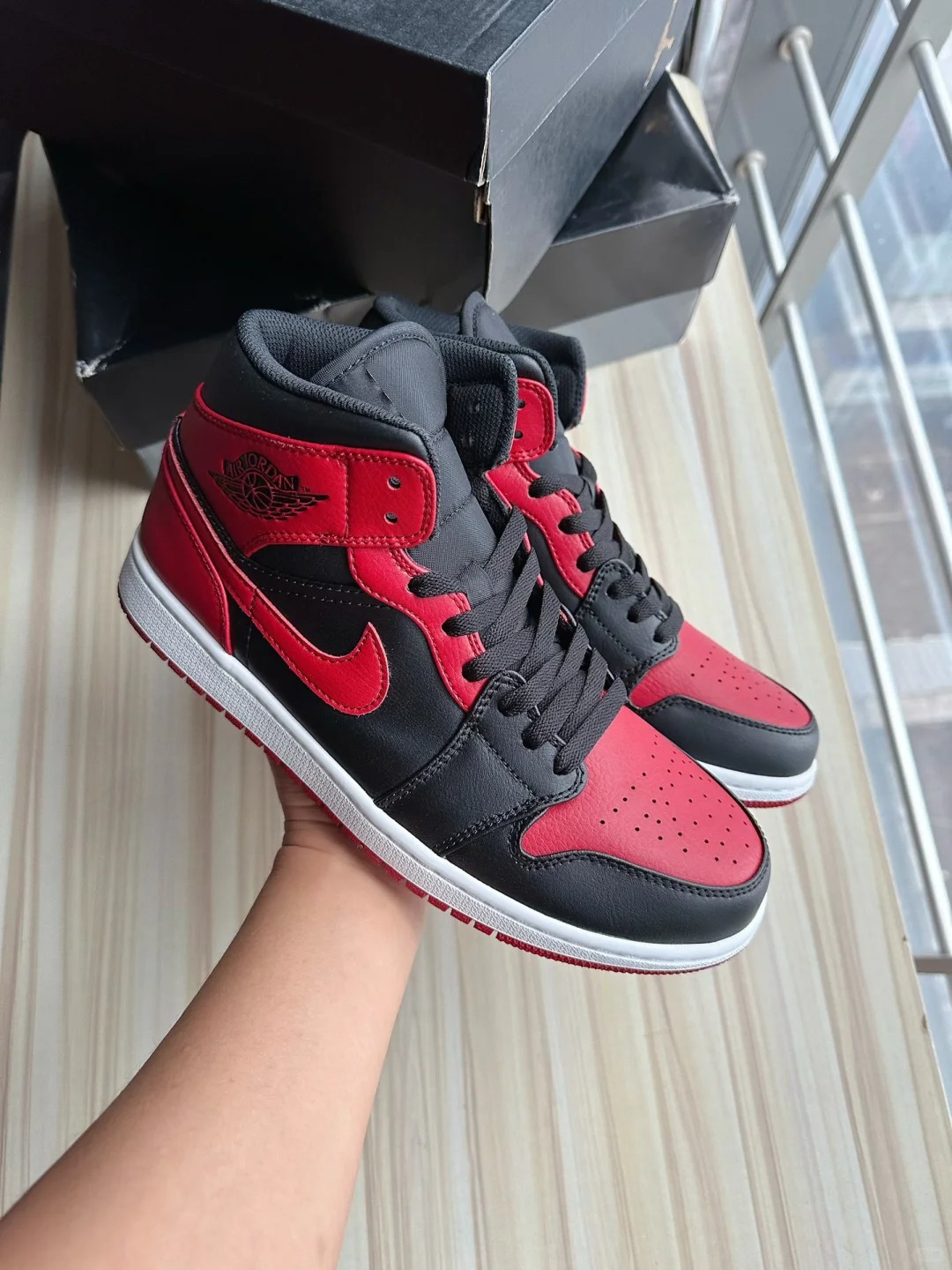 Air Jordan 1 High 'Banned' review Doudjkyue 03