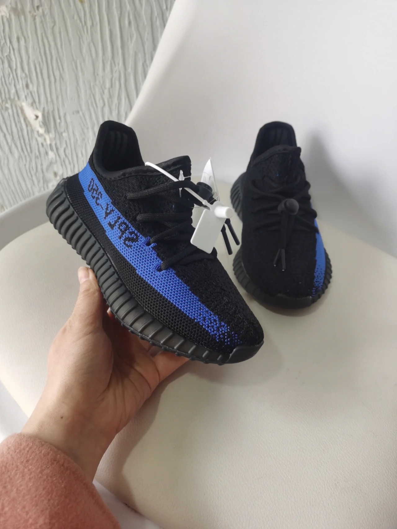 OG 350 V2 Adidas Yeezy Boost 350 V2 Black Blue review Amazon Customer