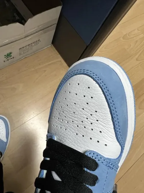 Air Jordan 1 High OG University Blue review 