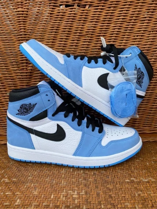 Air Jordan 1 High OG University Blue review 