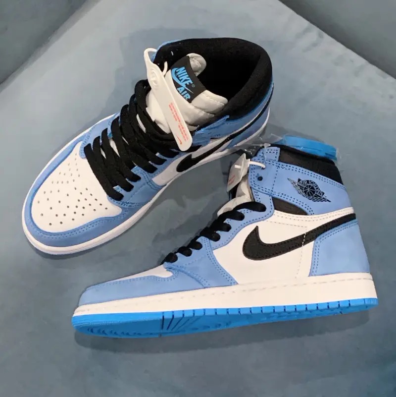 Air Jordan 1 High OG University Blue review benny 01