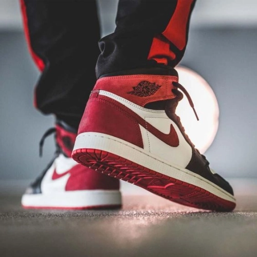 AIR JORDAN 1 RETRO HIGH OG 