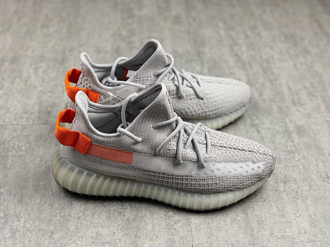 OG 350 V2 Adidas Yeezy Boost 350 V2 “Tail Light” review Rebecca