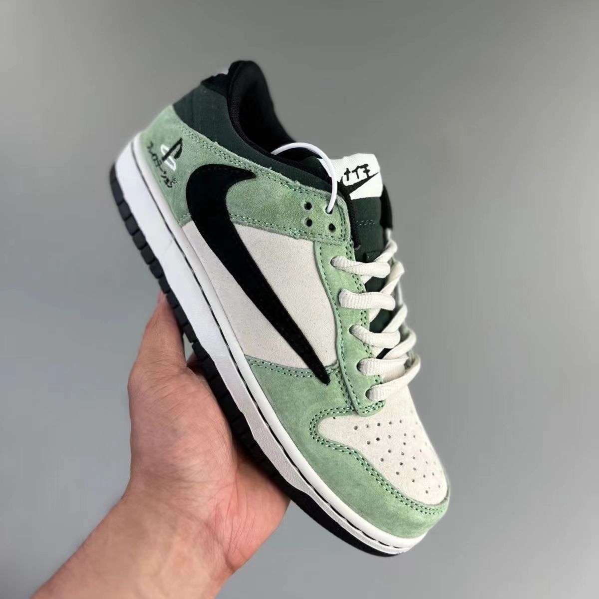 LF Travis Scott x PlayStation x Nike Dunk Low ”PS5″ review Piteer 02