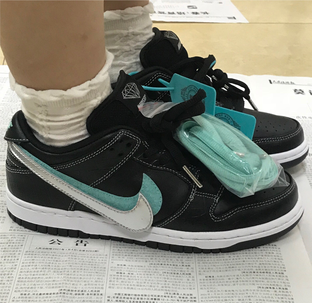 LF  Nike SB Dunk Low Pro OG QS “Black Diamond” review Amiy