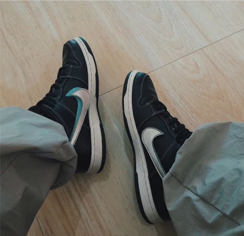 LF  Nike SB Dunk Low Pro OG QS “Black Diamond” review 