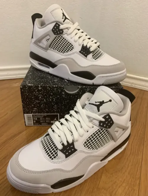 Q4 Batch Air Jordan 4 Retro Military Black review 