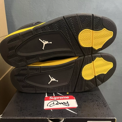 Q4 Batch Air Jordan 4 Thunder review 