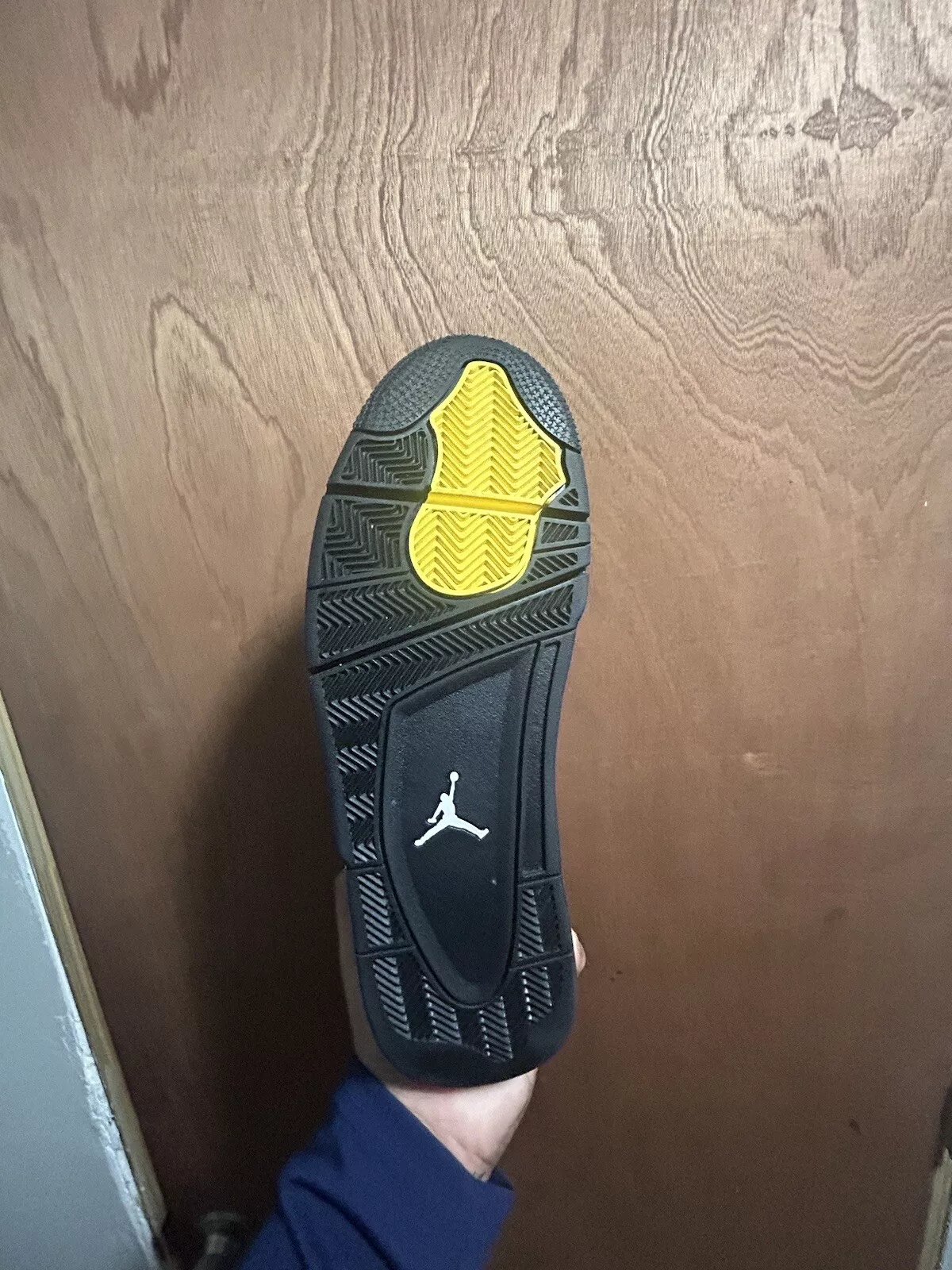 Q4 Batch Air Jordan 4 Thunder review Maria Arismendi 02