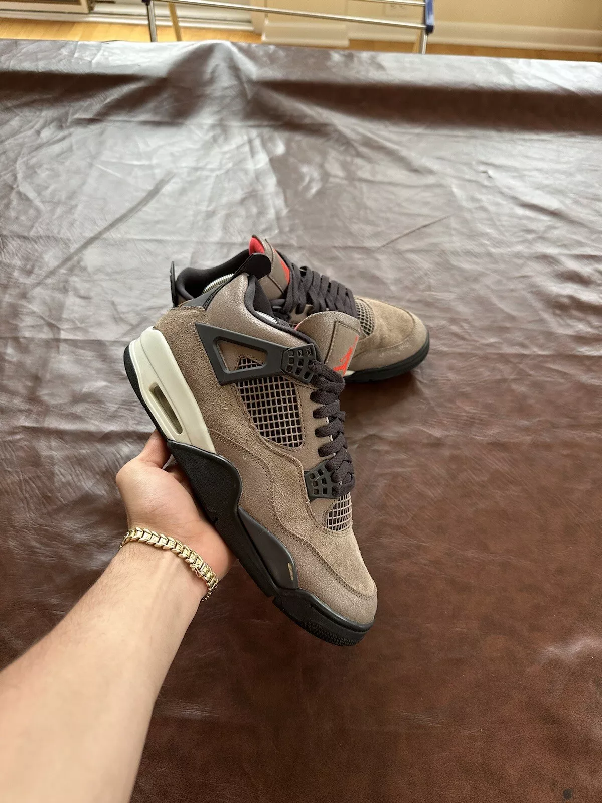 Q4 BatchAir Jordan 4 Retro Taupe Haze review Mike