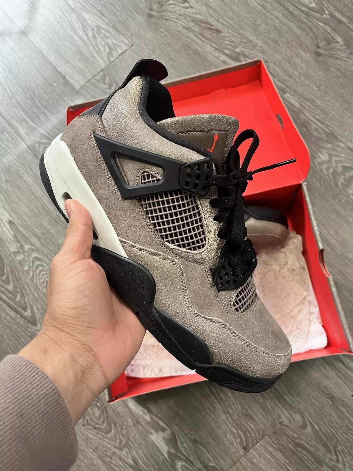 Q4 BatchAir Jordan 4 Retro Taupe Haze review Bret Goff 02