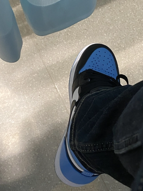 OG Air Jordan 1 High OG UNC Toe review 