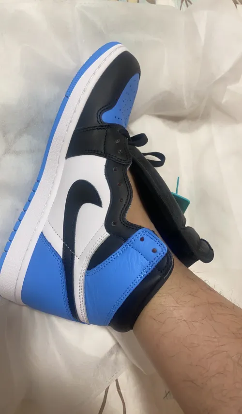 OG Air Jordan 1 High OG UNC Toe review 