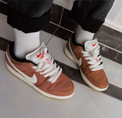 LF Nike SB Dunk Low Pro Iso DK Russet Sail review 