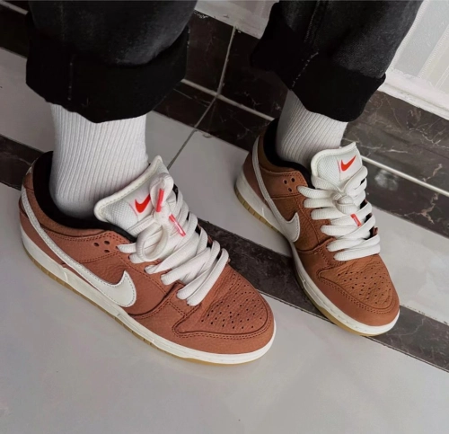 LF Nike SB Dunk Low Pro Iso DK Russet Sail review 