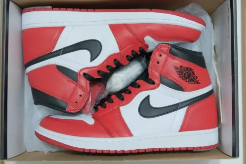 OG Air Jordan 1 High OG Chicago review 