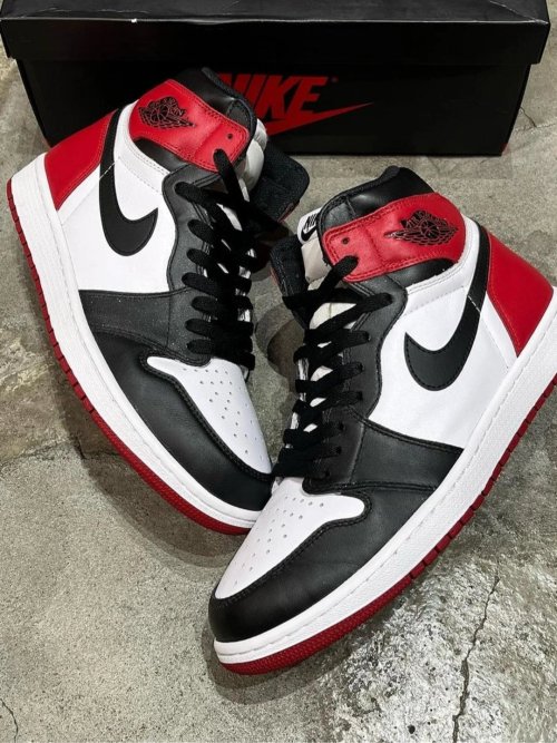OG Air Jordan 1 High OG Black Toe review 