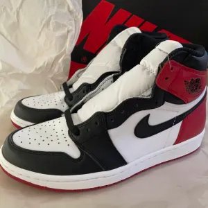 OG Air Jordan 1 High OG Black Toe review Xenia