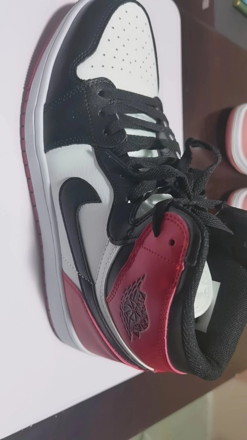 OG Air Jordan 1 High OG Black Toe review 