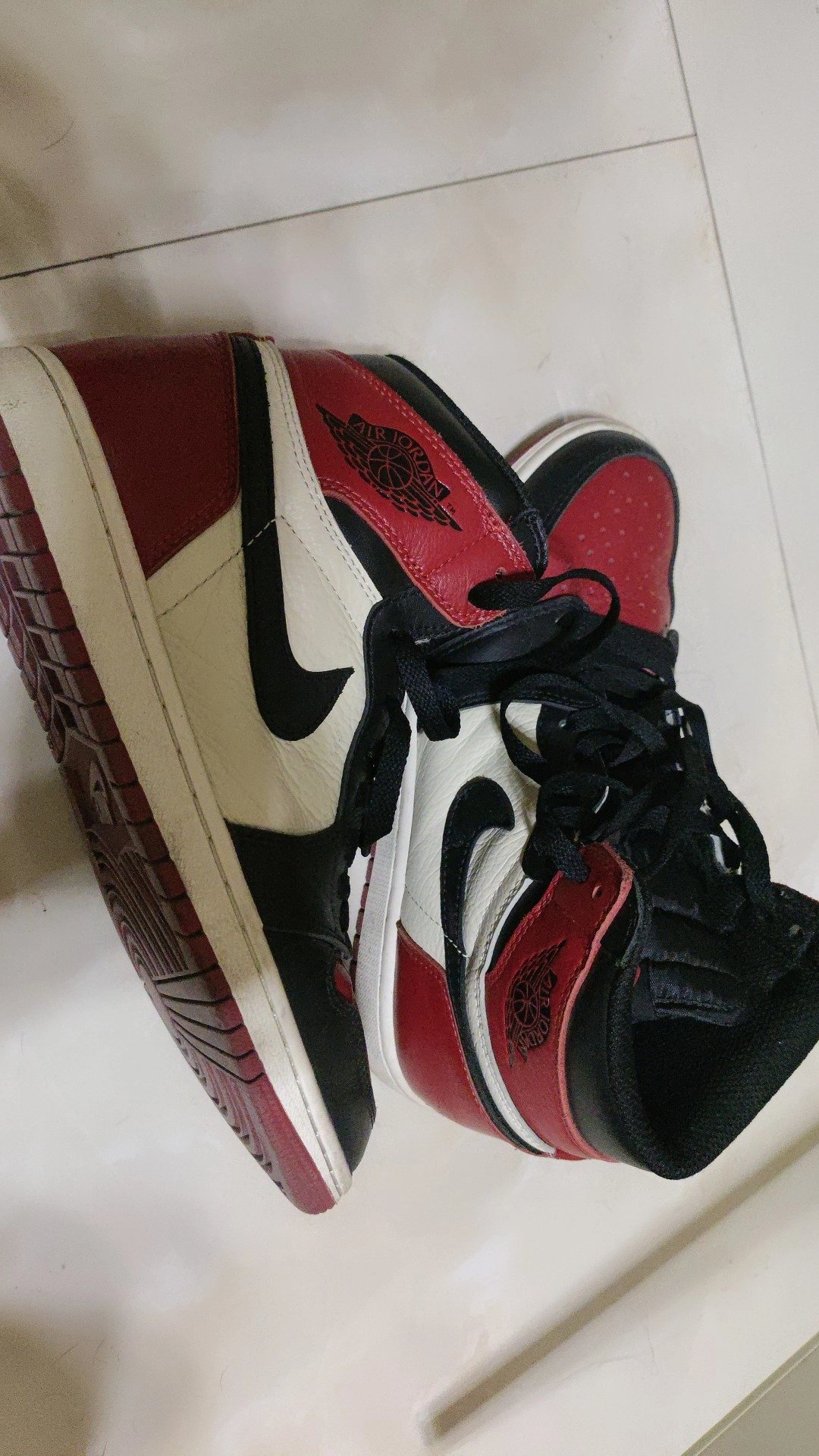 OG Air Jordan 1 High OG Bred Toe review Hana