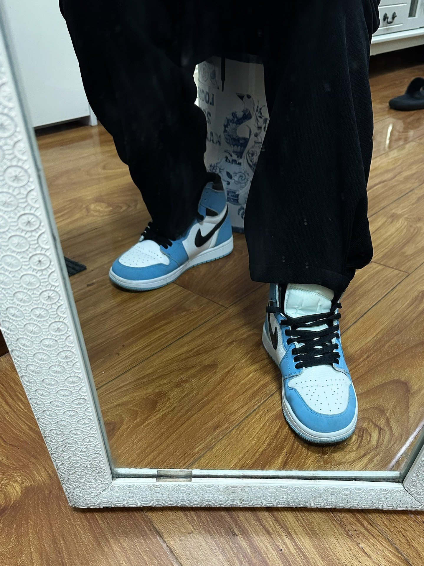 OG Air Jordan 1 High OG University Blue review Leo 01